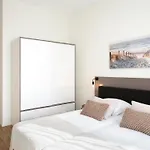 Modern Harbor-View Apartment In Scheveningen