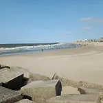 Modern Harbor-View Apartment In Scheveningen